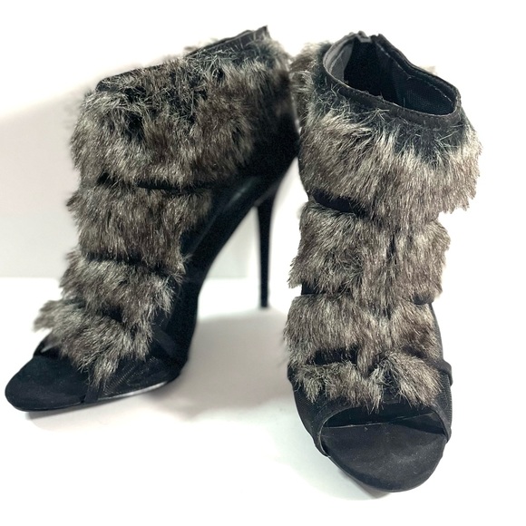 Shoes - Faux Fur Open Toe Booties!
